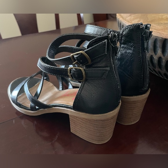 Jellypop Zipper Back Heel Ankle Strap Sandals Black Manmade Women’s Size 10 - Picture 4 of 11